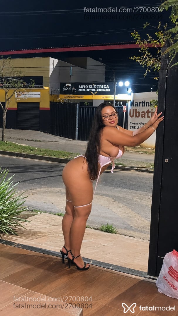 Acompanhante mulher morena (o) de olhos castanhos - Medusa