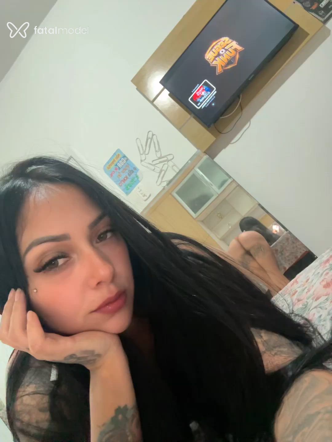 Acompanhante mulher morena (o) de olhos mel - Mel Lisboa