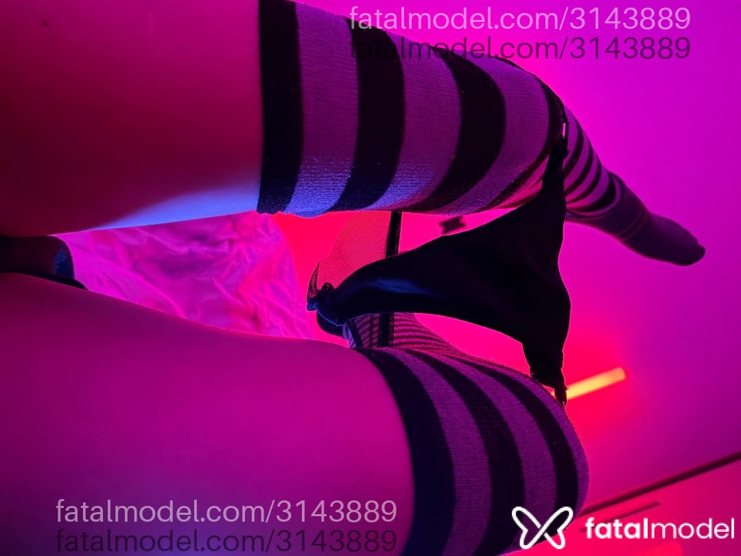 Acompanhante mulher trans morena (o) de olhos mel - Alice