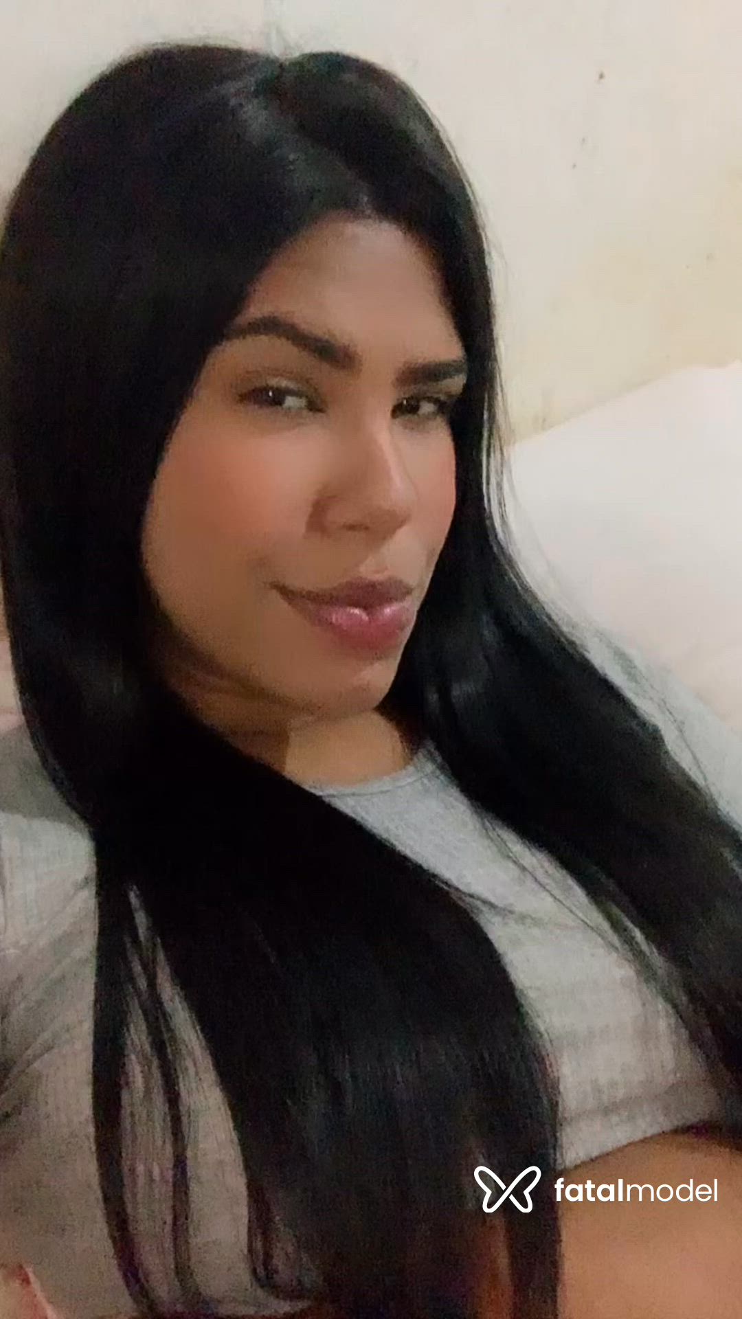 Acompanhante mulher morena (o) de olhos castanhos - Cristina