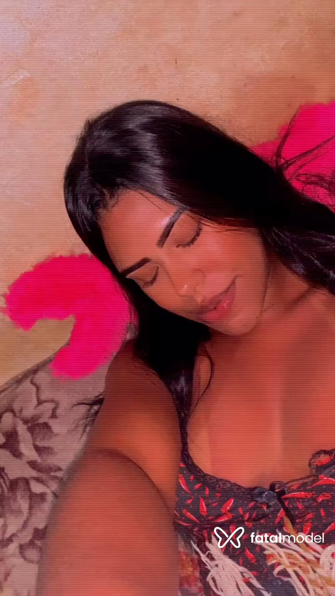 Acompanhante mulher morena (o) de olhos castanhos - Cristina
