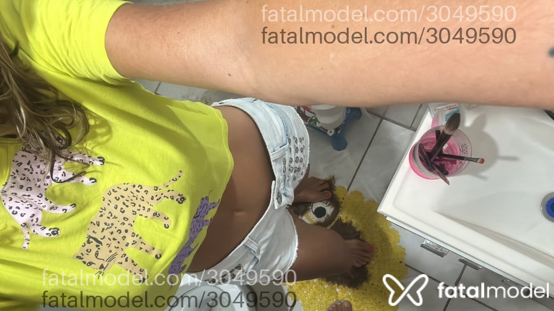 Acompanhante mulher loira (o) de olhos azuis - Mariana