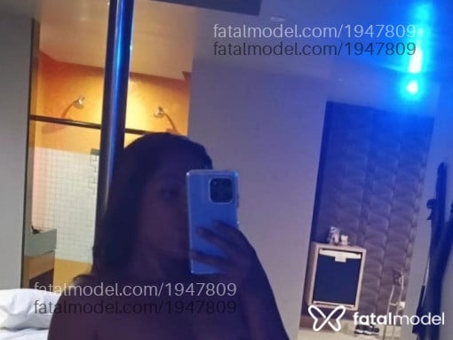 Acompanhante mulher com cabelo castanho de olhos castanhos - Bruninhaasurfis