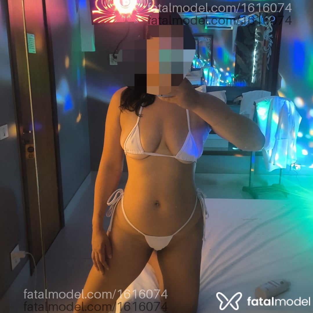 Acompanhante mulher com cabelo castanho de olhos castanhos - Orlanda Massot
