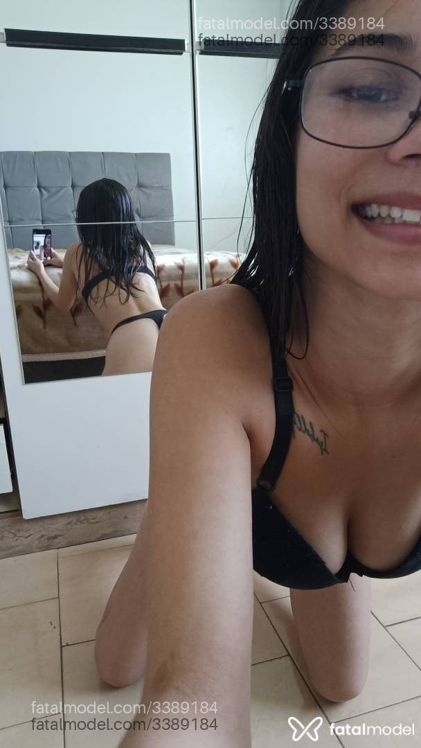 Acompanhante mulher morena (o) de olhos castanhos - Dahiah
