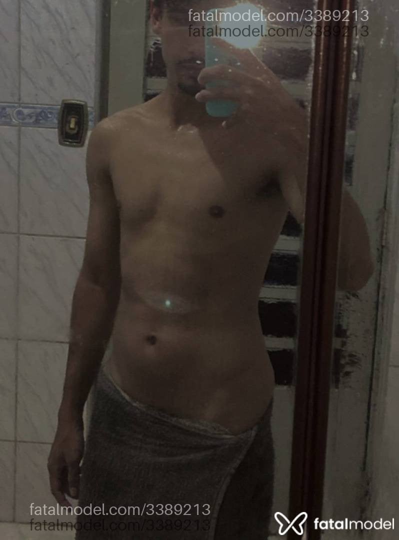 Acompanhante homem morena (o) de olhos castanhos - Matheus