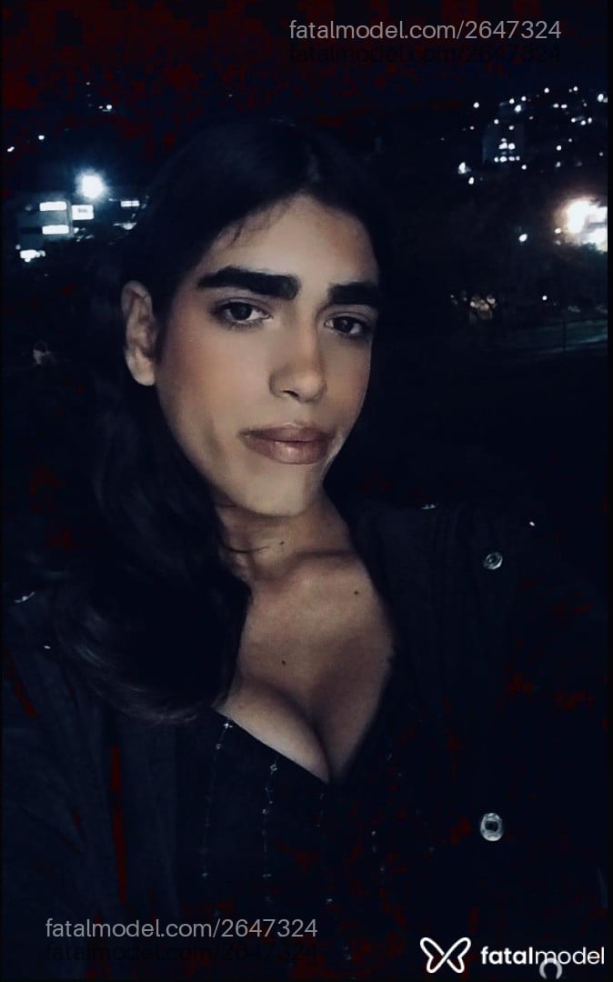 Acompanhante mulher trans morena (o) de olhos castanhos - Raquel