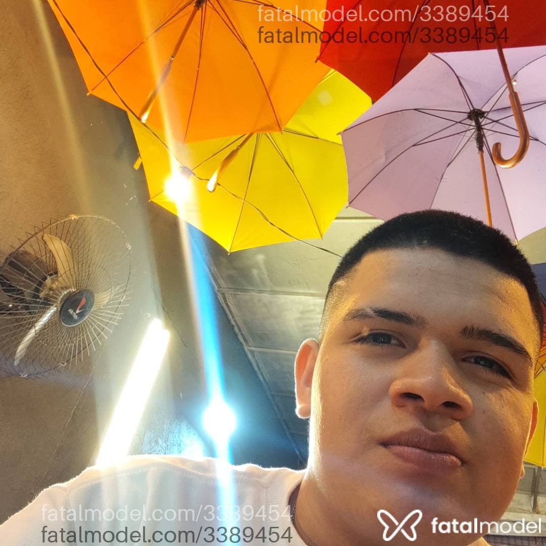 Acompanhante homem morena (o) de olhos castanhos em Virtual - Felipe