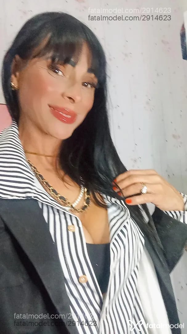 Acompanhante mulher morena (o) de olhos castanhos - Alicia Lemos
