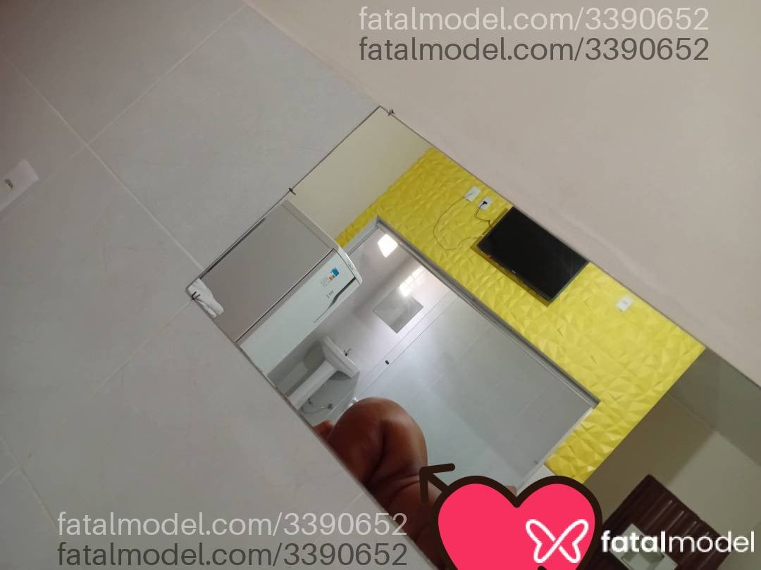 Acompanhante mulher morena (o) de olhos pretos - Samantha