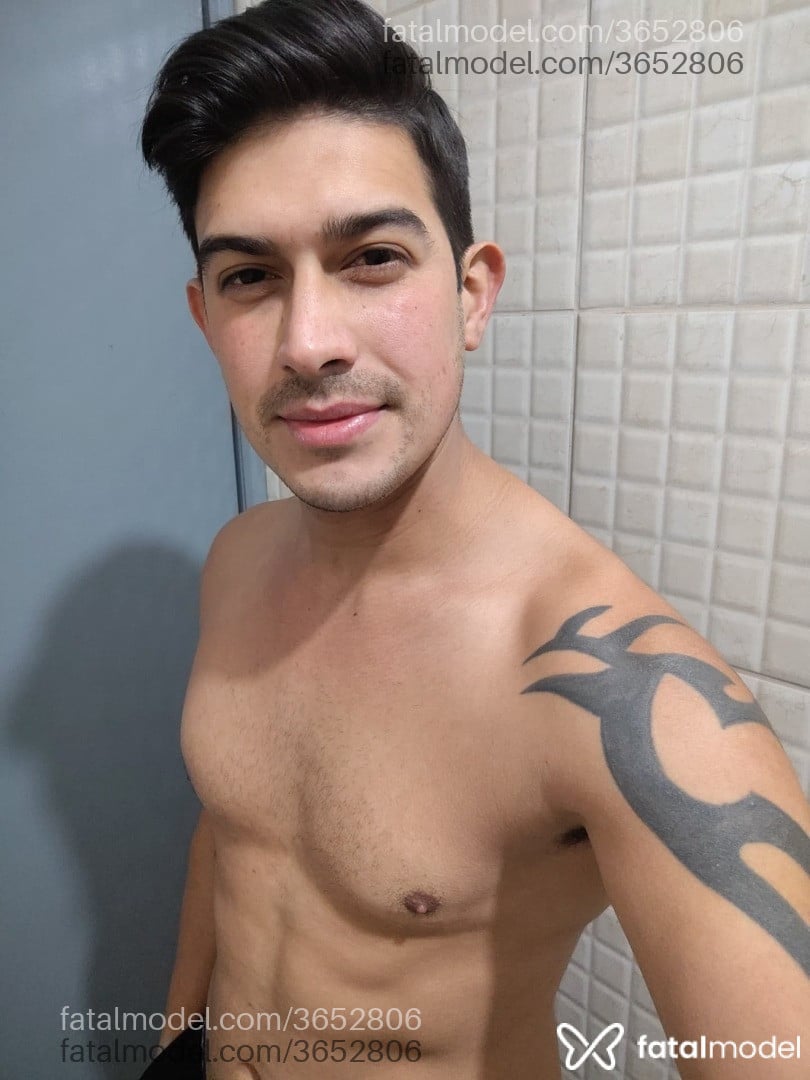 Acompanhante homem morena (o) de olhos pretos - Dom