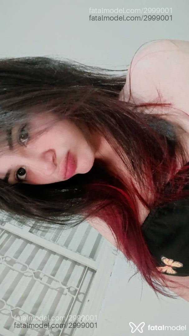 Acompanhante mulher com cabelo castanho de olhos pretos - Annyy