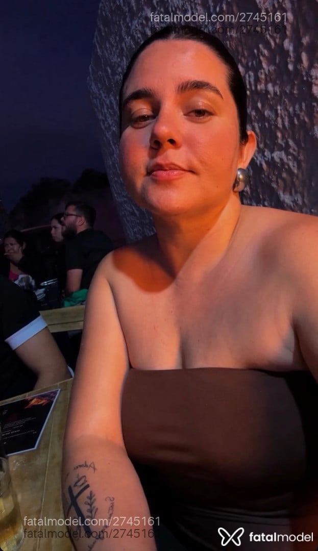 Acompanhante mulher morena (o) de olhos mel - Nanda