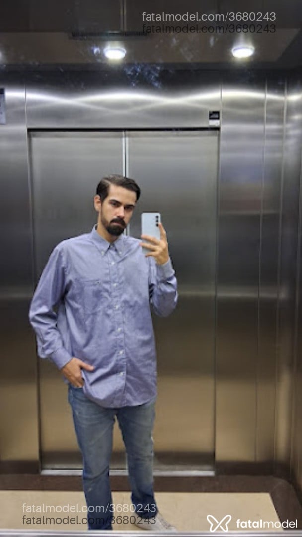 Acompanhante homem com cabelo castanho de olhos castanhos - Vitor Henrique