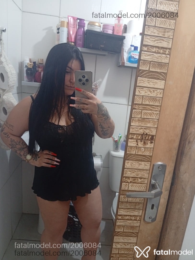 Acompanhante mulher morena (o) de olhos castanhos - Cah Silva