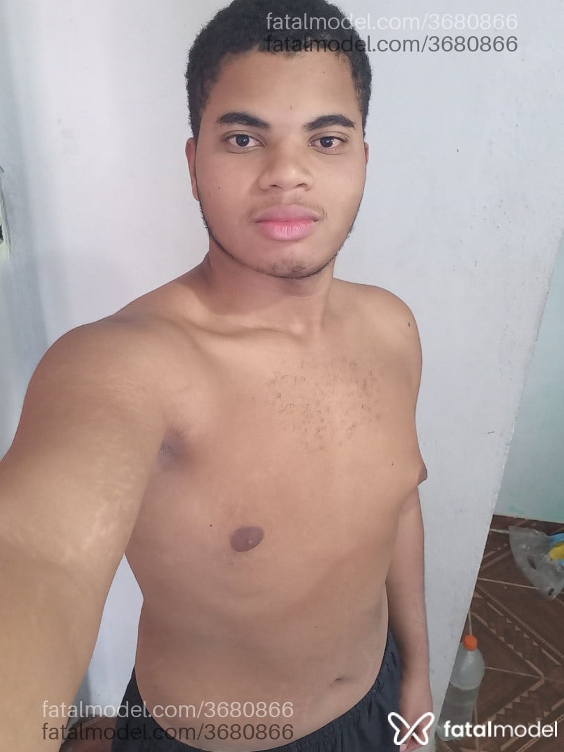 Acompanhante homem morena (o) de olhos castanhos - Cauã Santos