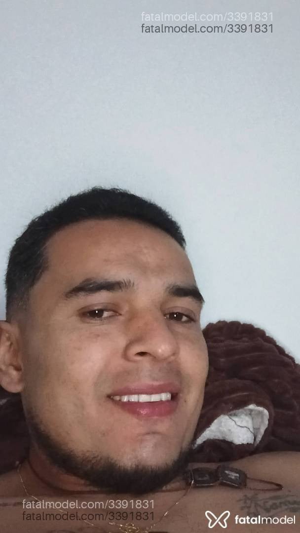 Acompanhante homem morena (o) de olhos castanhos em Canoas - Esteban