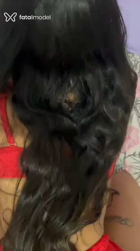 Acompanhante mulher com cabelo colorido de olhos castanhos - Mirelle Acompanhante mulher com cabelo colorido de olhos castanhos - Mirelle