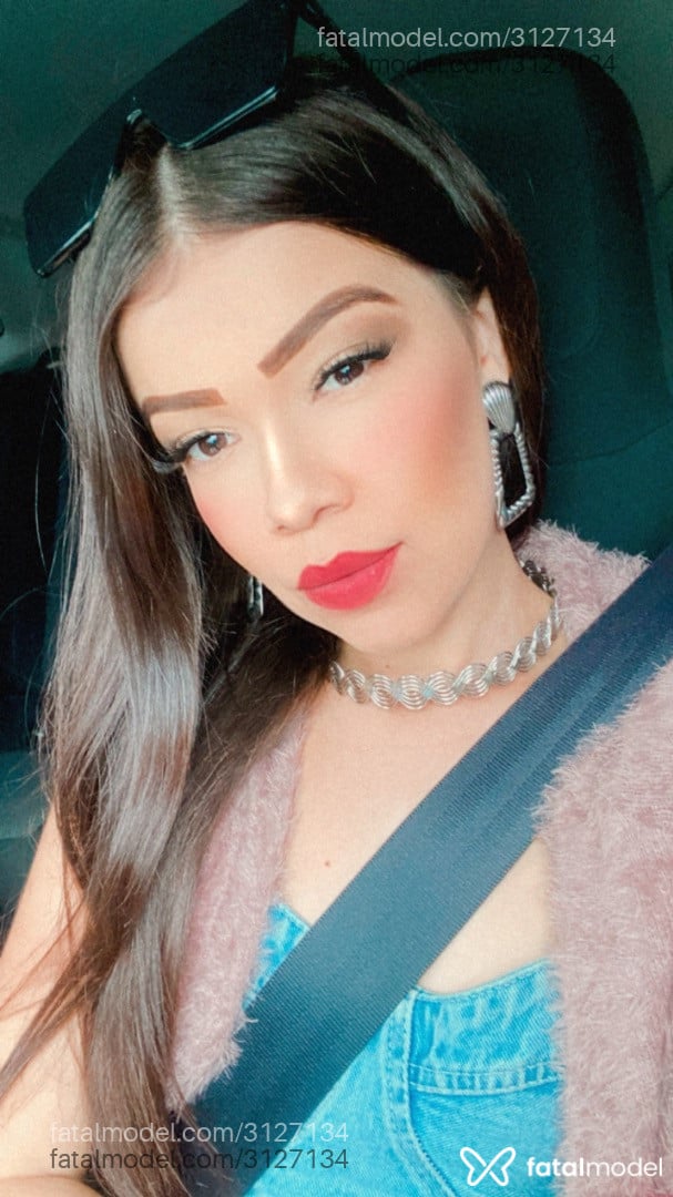 Acompanhante mulher com cabelo castanho de olhos pretos - Angel