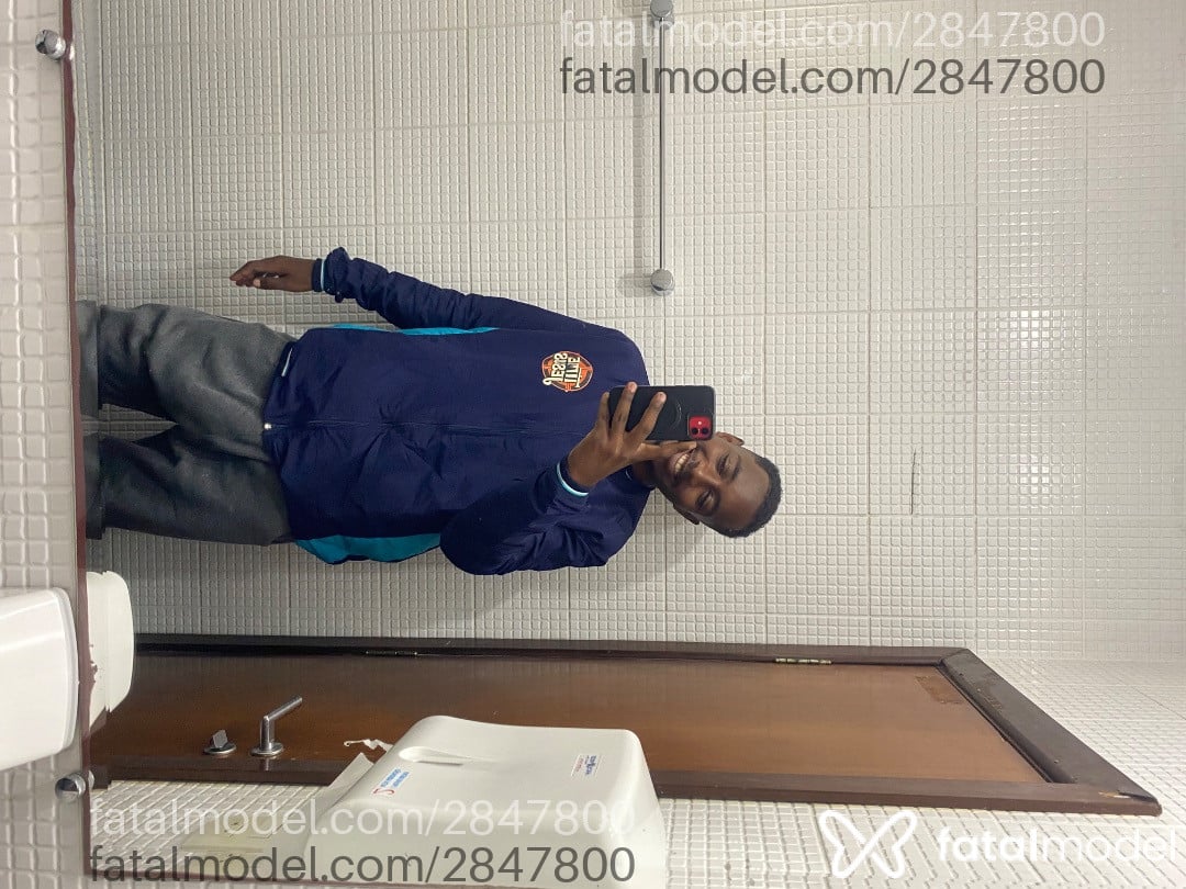 Acompanhante homem morena (o) de olhos castanhos - Tarcio