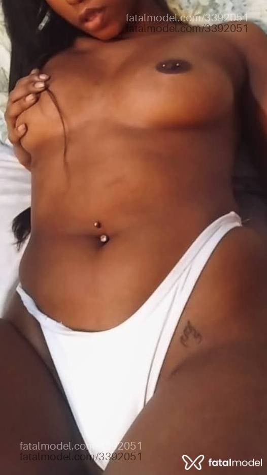 Acompanhante mulher morena (o) de olhos pretos em Florianópolis - Manu Telles