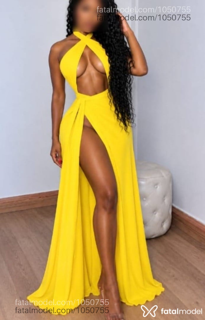Acompanhante mulher morena (o) de olhos pretos - Mel Ferrari