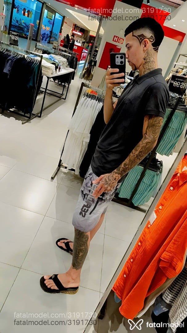 Acompanhante homem com cabelo castanho de olhos castanhos - Gabriel