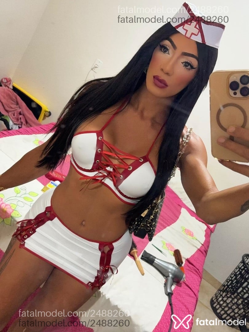 Acompanhante mulher trans morena (o) de olhos pretos - Thaynara Lopes