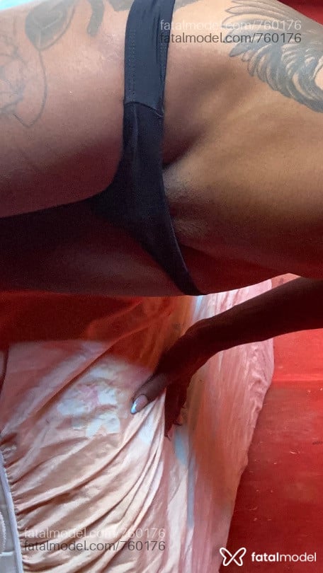 Acompanhante travesti morena (o) de olhos mel - Rhillary