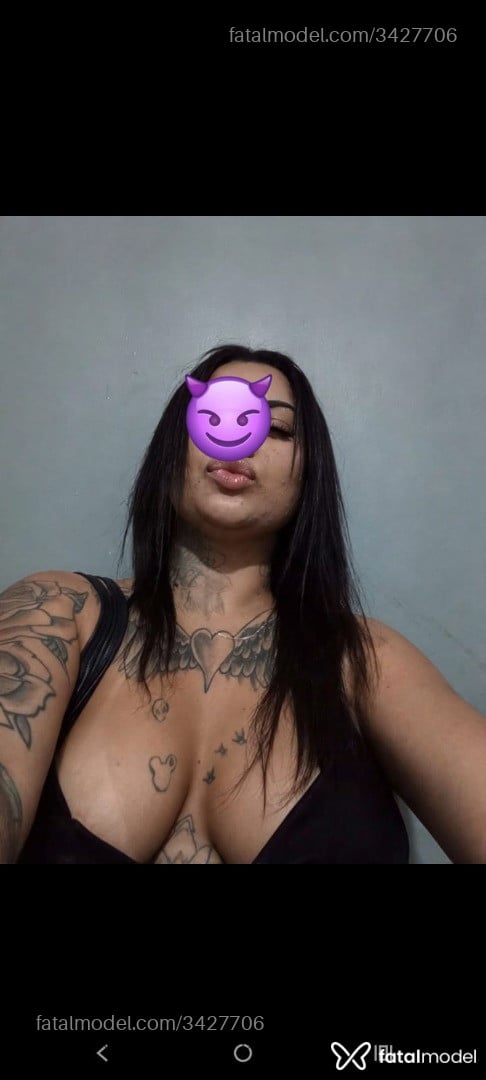 Acompanhante mulher morena (o) de olhos pretos - Dudafontele