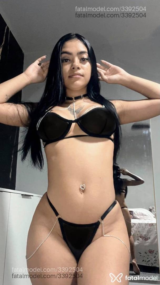 Acompanhante mulher morena (o) de olhos pretos - Milena