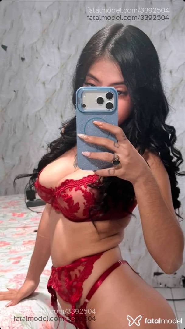 Acompanhante mulher morena (o) de olhos pretos - Milena