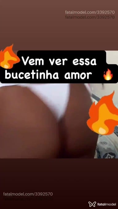 Acompanhante mulher morena (o) de olhos pretos - Julieta