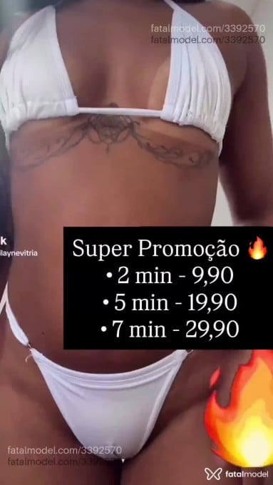 Acompanhante mulher morena (o) de olhos pretos - Julieta