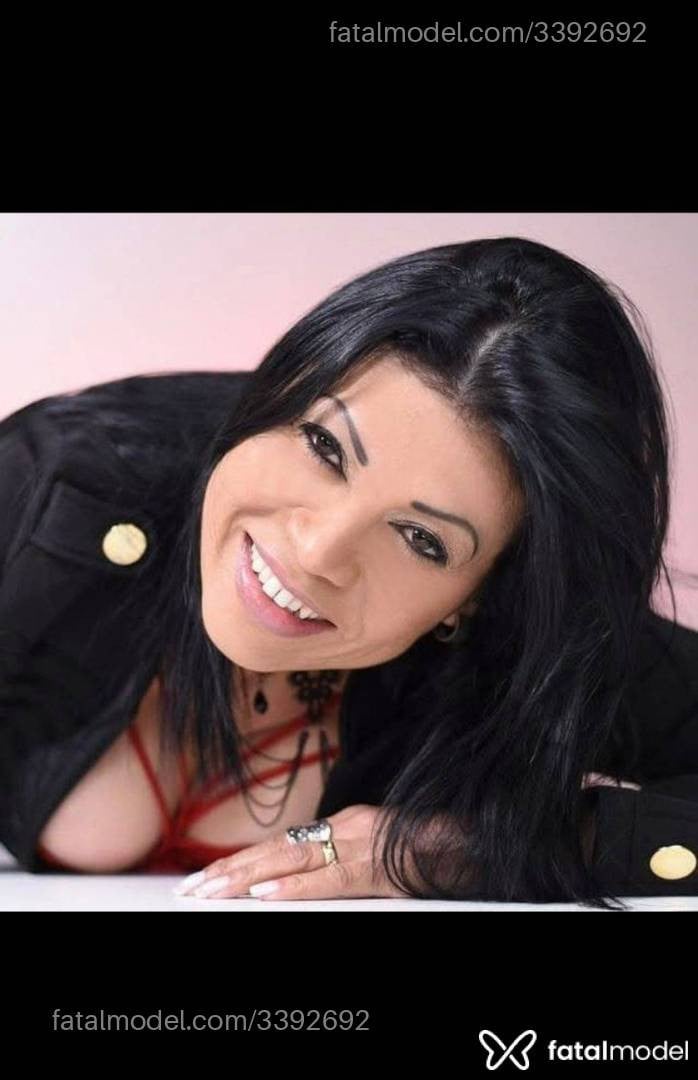 Acompanhante mulher morena (o) de olhos pretos - Elis Maravilhosa