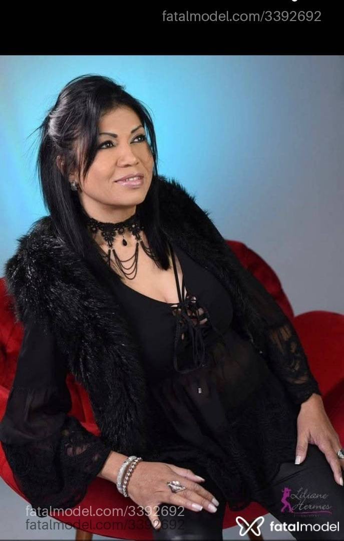 Acompanhante mulher morena (o) de olhos pretos - Elis Maravilhosa