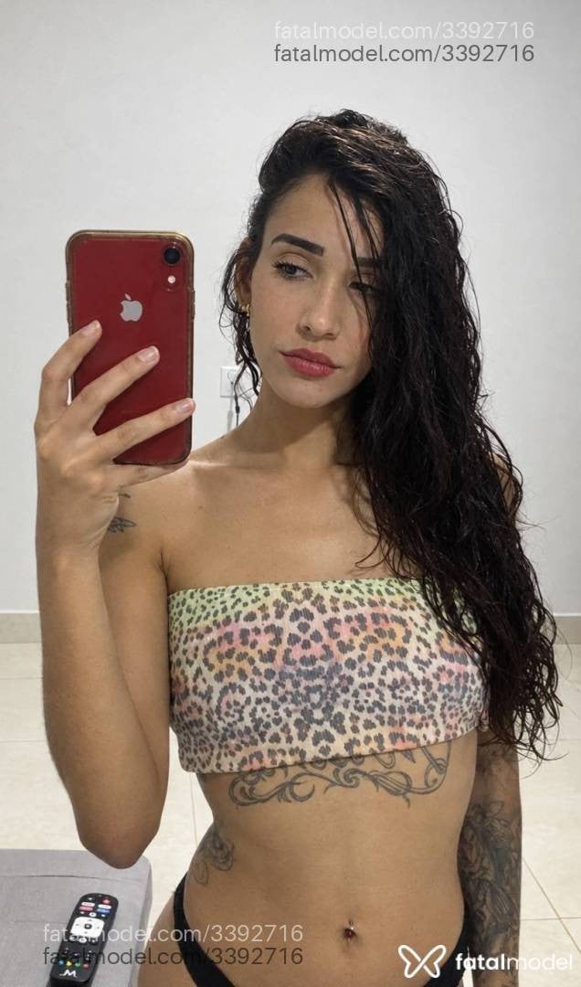 Acompanhante mulher morena (o) de olhos castanhos - Bia