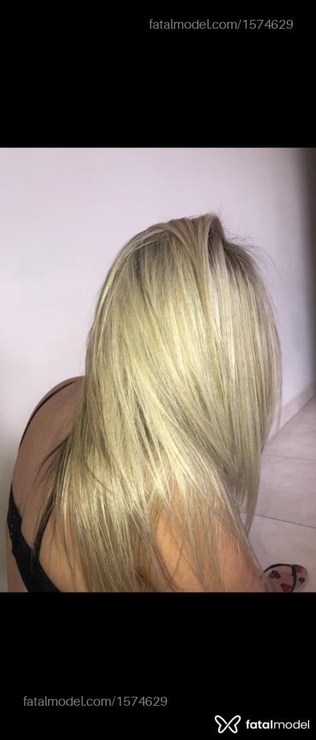 Acompanhante mulher loira (o) de olhos castanhos - Camila Soares