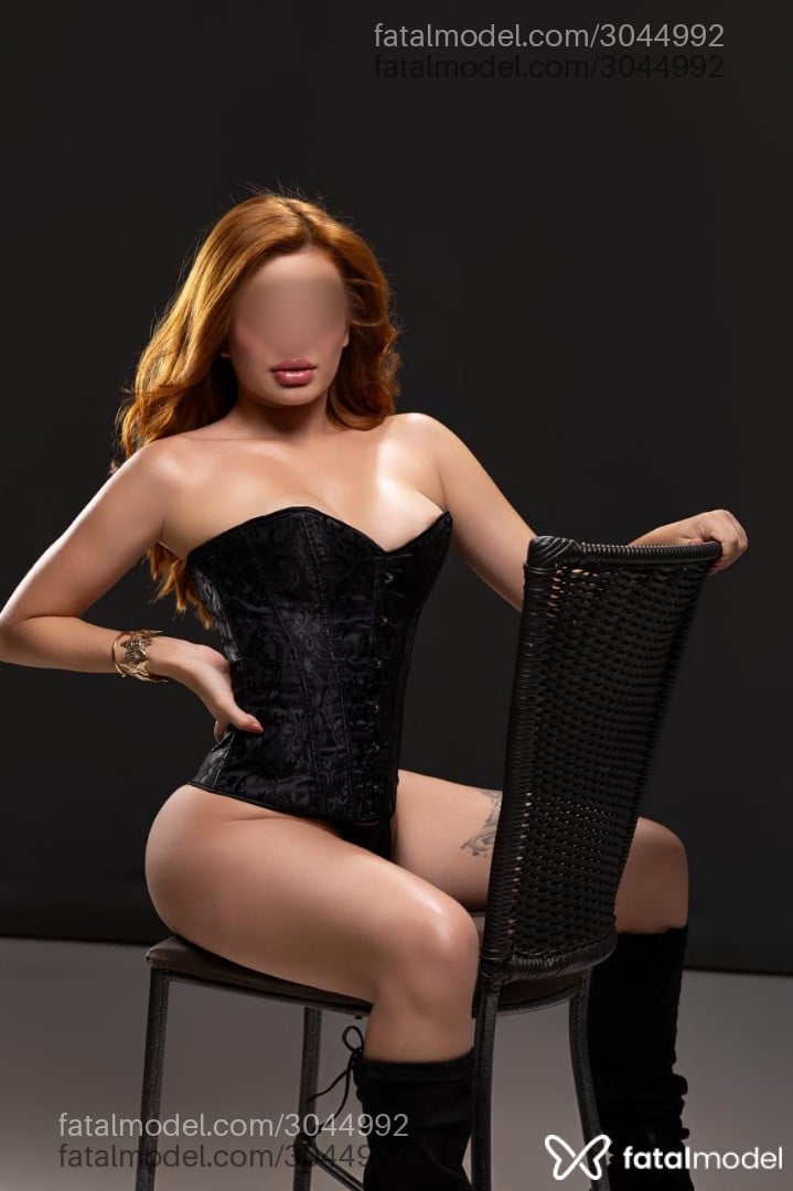 Acompanhante mulher ruiva (o) de olhos mel - Isabella