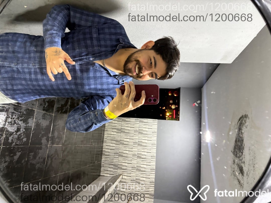 Acompanhante homem morena (o) de olhos castanhos - Alefh