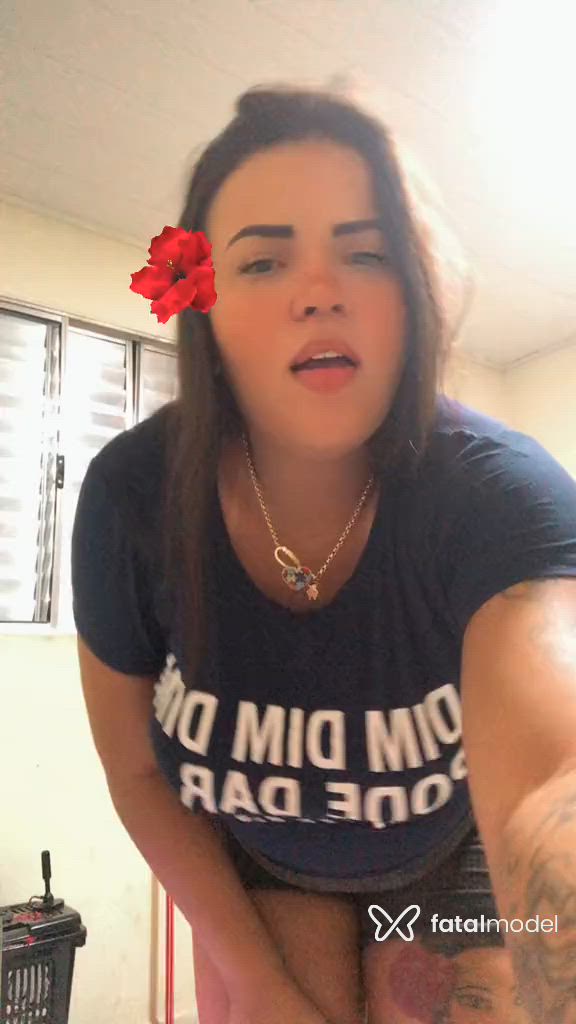 Acompanhante mulher morena (o) de olhos castanhos - Laura