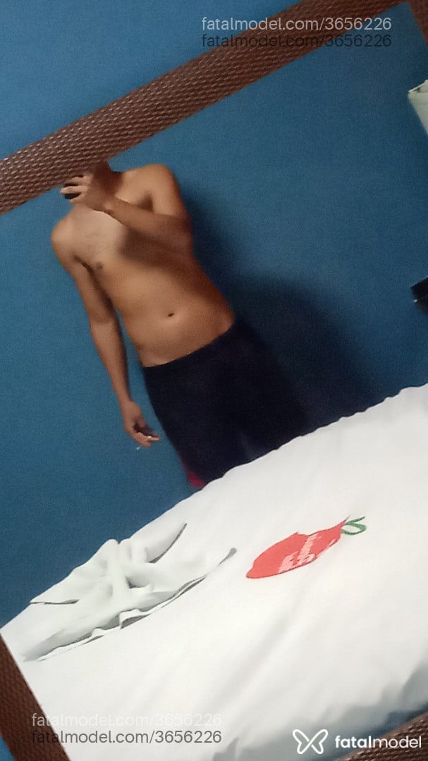 Acompanhante homem morena (o) de olhos castanhos - Marcos