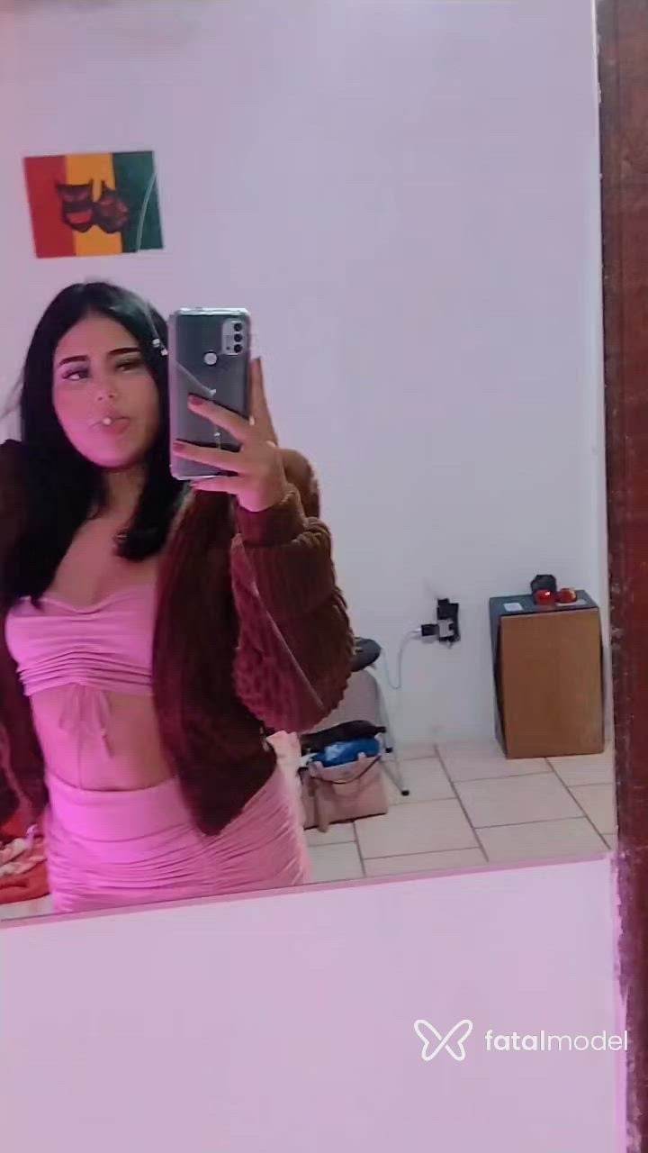 Acompanhante mulher com cabelo castanho de olhos mel - Gabriely