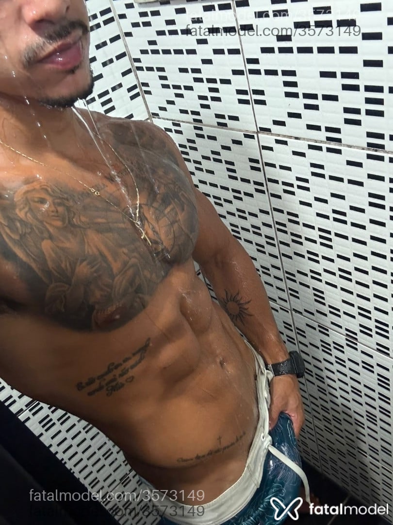 Acompanhante homem com cabelo castanho de olhos castanhos - Wesley Sousajr