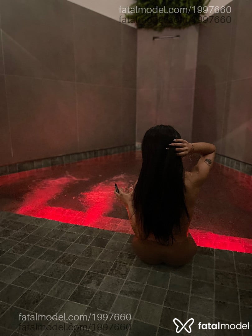 Acompanhante mulher morena (o) de olhos castanhos - Bruna Ferrari