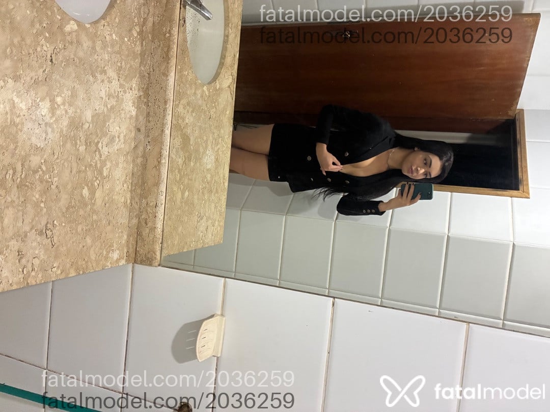 Acompanhante mulher com cabelo castanho de olhos castanhos - Betânia