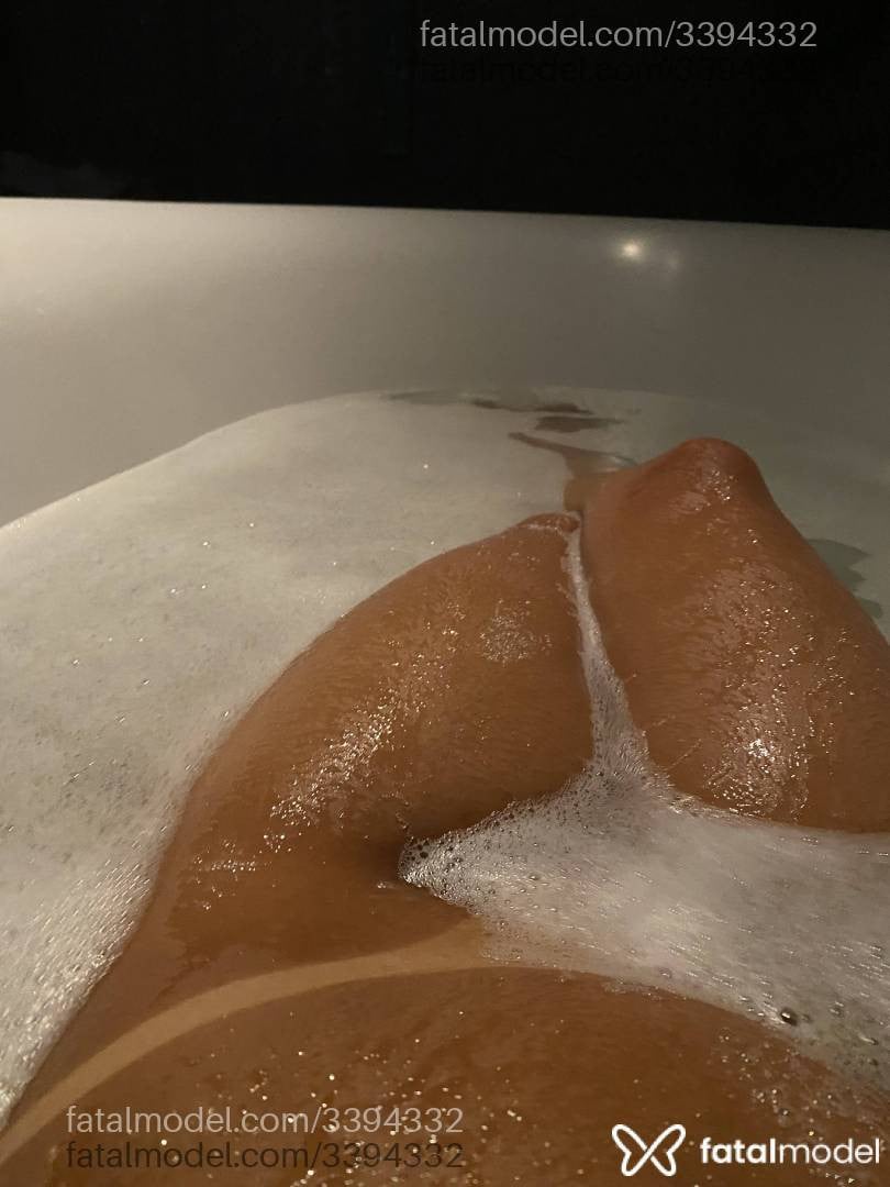Acompanhante mulher morena (o) de olhos castanhos - Yasmin
