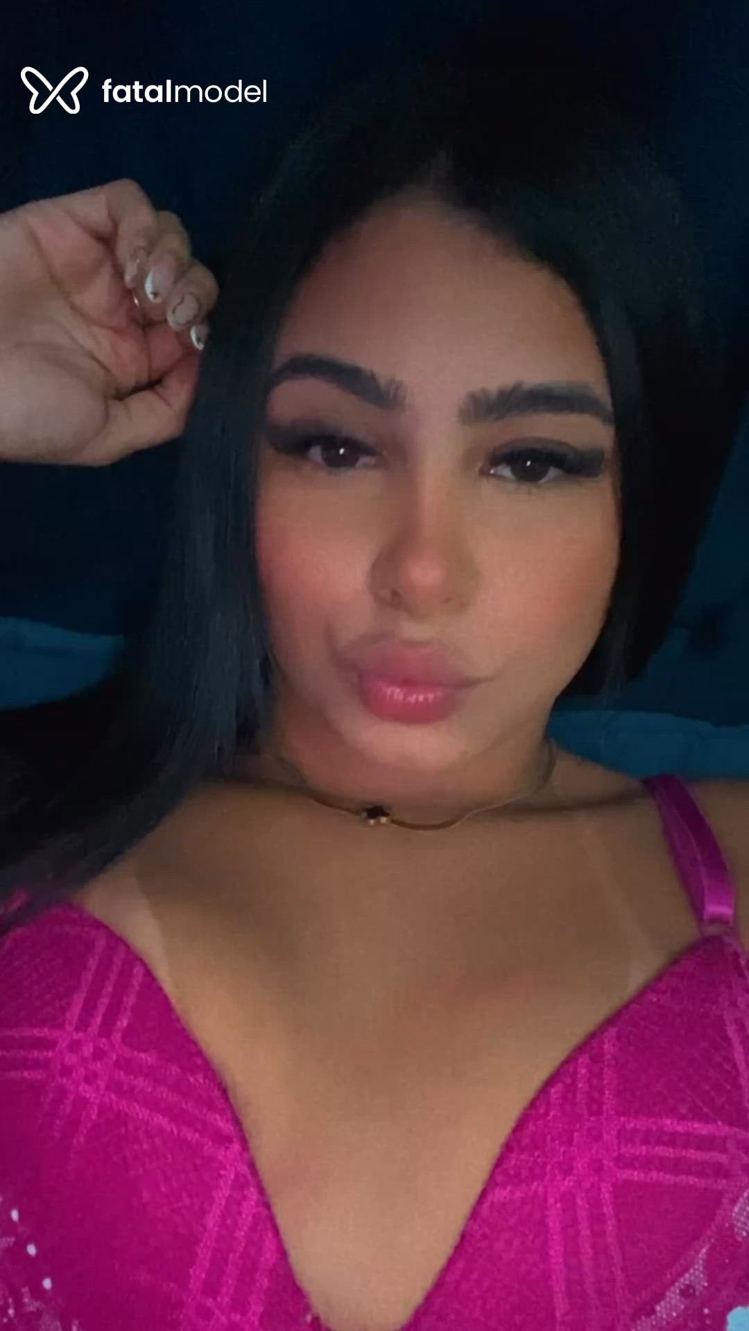 Acompanhante mulher morena (o) de olhos castanhos - Yasmin