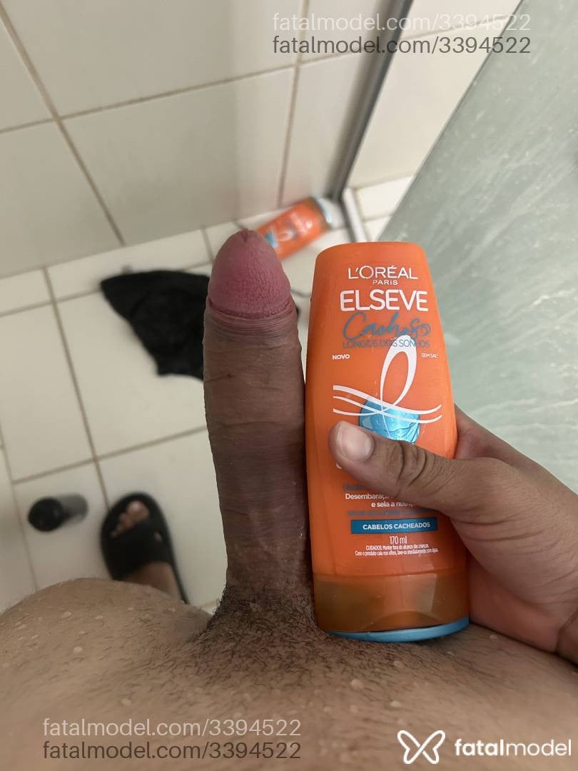 Acompanhante homem com cabelo castanho de olhos castanhos - Dudu Acompanhante homem com cabelo castanho de olhos castanhos - Dudu