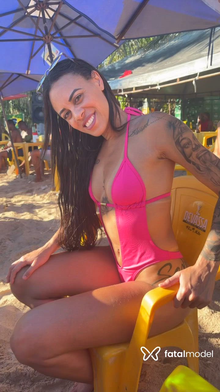 Acompanhante mulher morena (o) de olhos mel - Samanta